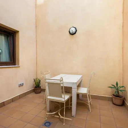 Tinajas No.6 Willa *